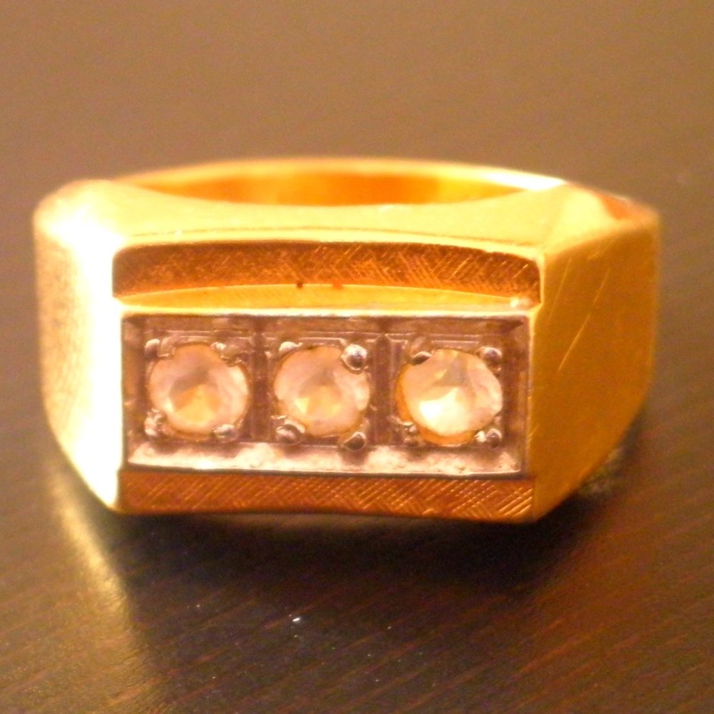 UNCAS Vintage Men's Ring 18KT HGE With Rhinestones Size 12